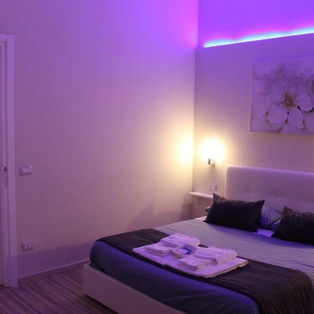 Da Polly A Piazza Amedeo Bed and Breakfast Neapel Exteriör bild